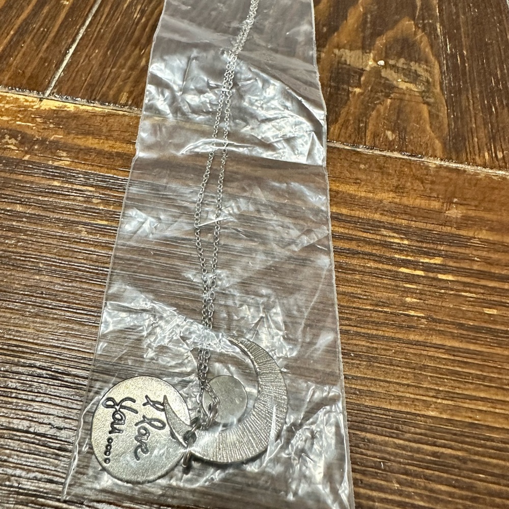 “I love you to the moon and back” with letter R, never opened / worn